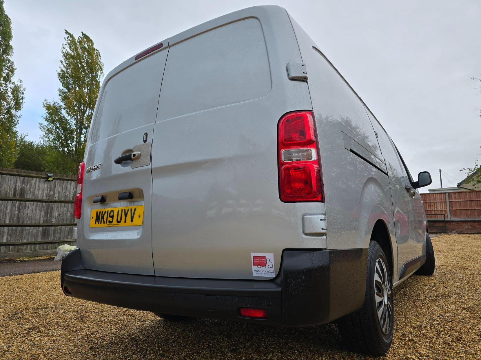 Peugeot Expert 2.0 BlueHDi 1400 Professional Long Panel Van LWB Euro 6 (s/s) 6dr