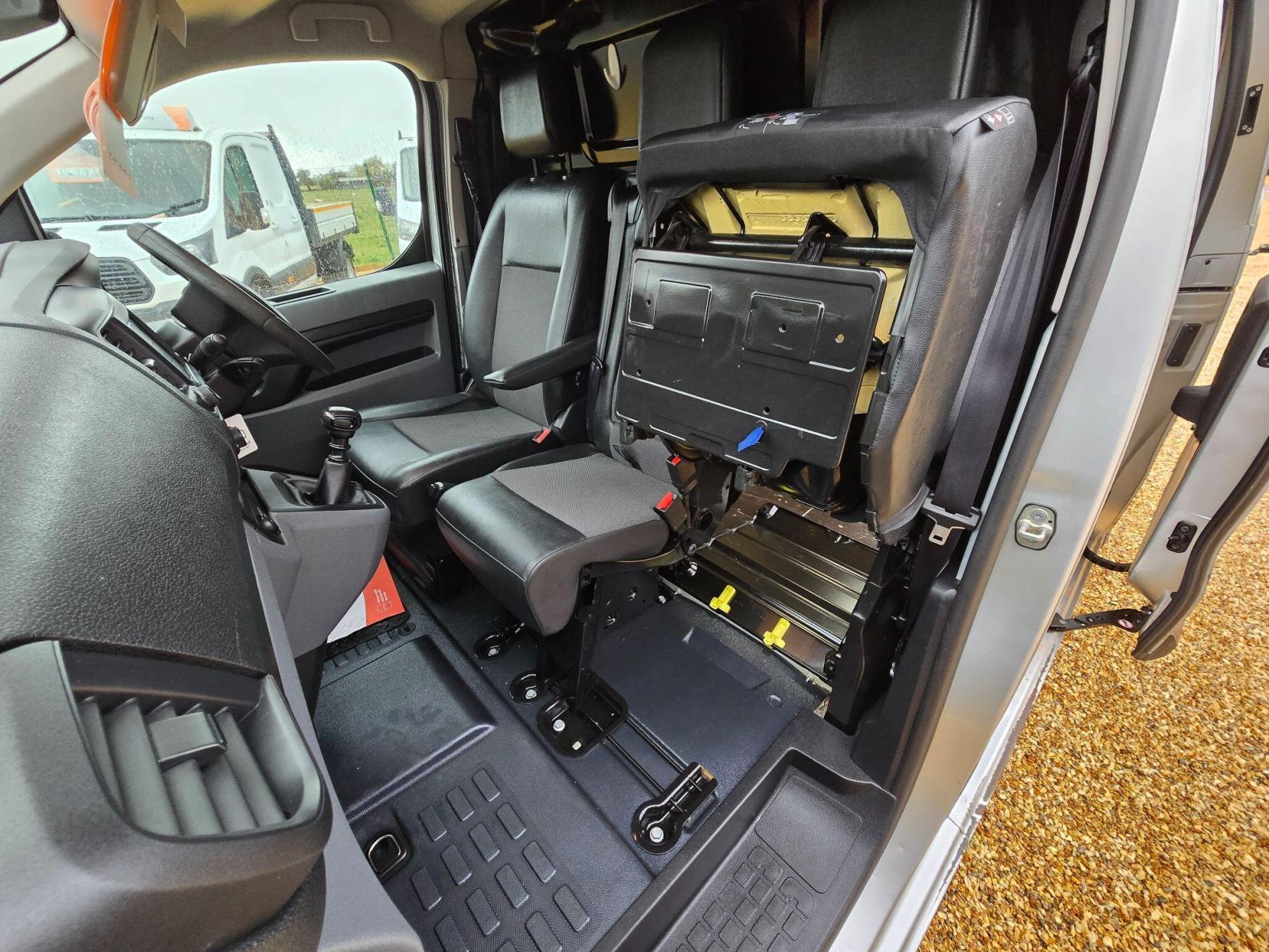 Peugeot Expert 2.0 BlueHDi 1400 Professional Long Panel Van LWB Euro 6 (s/s) 6dr