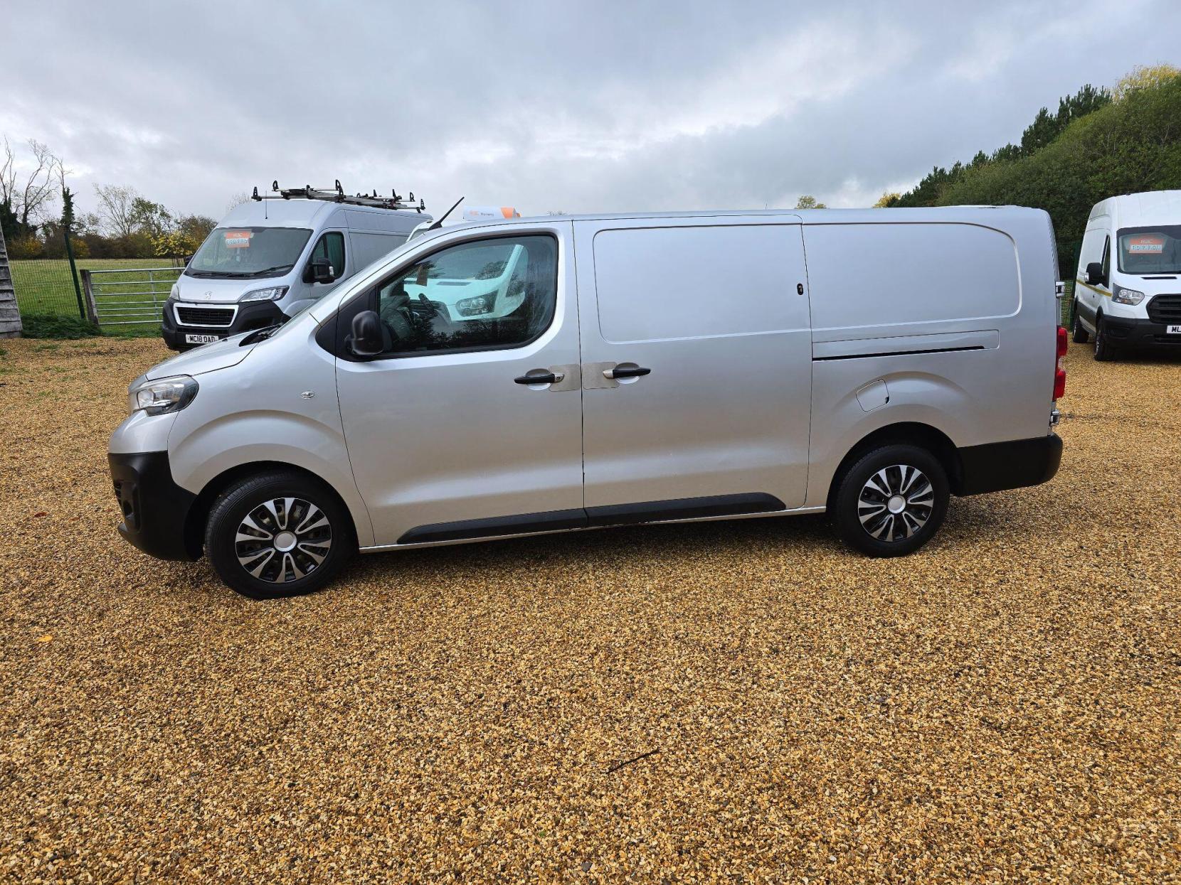 Peugeot Expert 2.0 BlueHDi 1400 Professional Long Panel Van LWB Euro 6 (s/s) 6dr