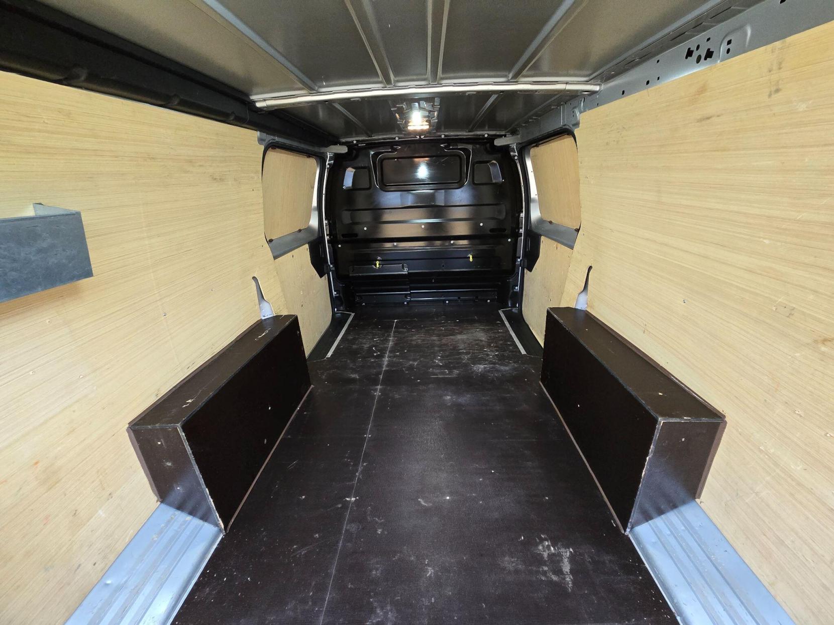 Peugeot Expert 2.0 BlueHDi 1400 Professional Long Panel Van LWB Euro 6 (s/s) 6dr