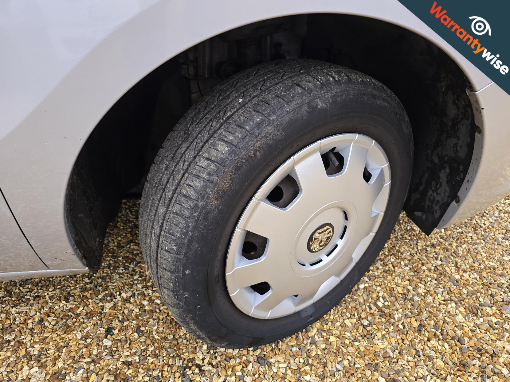 Vauxhall Combo 1.3 CDTi 2000 16v Sportive Panel Van 3dr Diesel Manual FWD L1 H1 (133 g/km, 89 bhp)