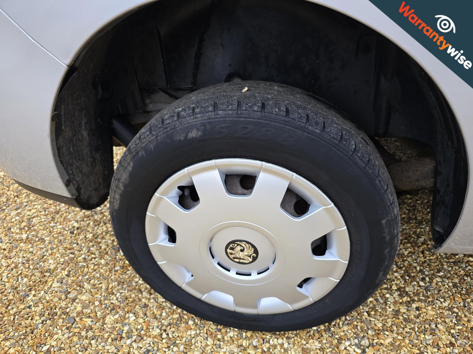 Vauxhall Combo 1.3 CDTi 2000 16v Sportive Panel Van 3dr Diesel Manual FWD L1 H1 (133 g/km, 89 bhp)