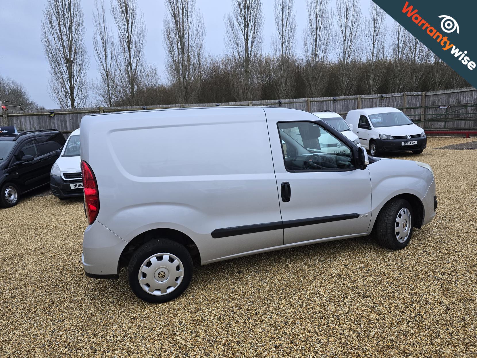 Vauxhall Combo 1.3 CDTi 2000 16v Sportive Panel Van 3dr Diesel Manual FWD L1 H1 (133 g/km, 89 bhp)