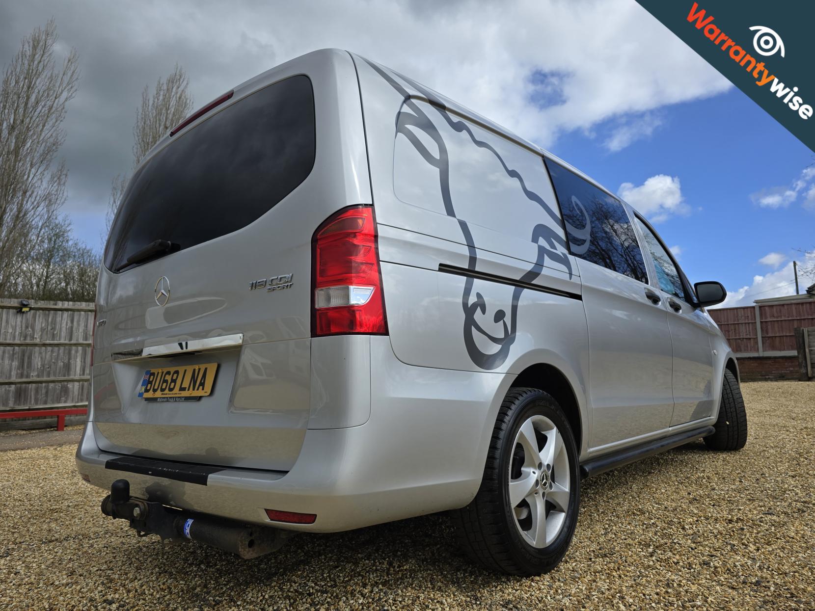 Mercedes-Benz Vito 2.1 119 CDI BlueTEC Sport Crew Van Double Cab 5dr Diesel G-Tronic+ RWD L2 Euro 6 (s/s) (LWB) (190 ps)