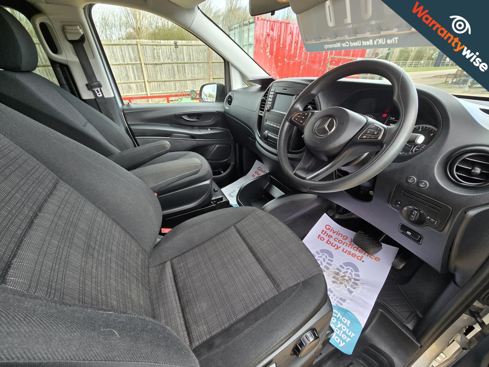 Mercedes-Benz Vito 2.1 119 CDI BlueTEC Sport Crew Van Double Cab 5dr Diesel G-Tronic+ RWD L2 Euro 6 (s/s) (LWB) (190 ps)