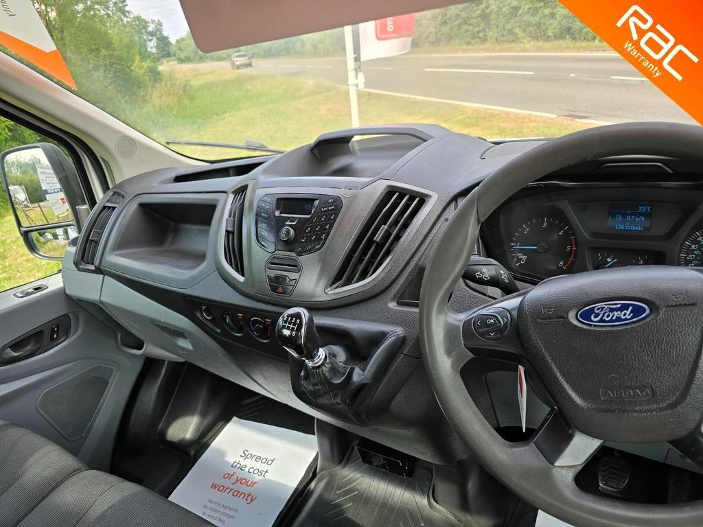 Ford Transit 2.2 TDCi 350 RWD L2 2dr (3-Way)