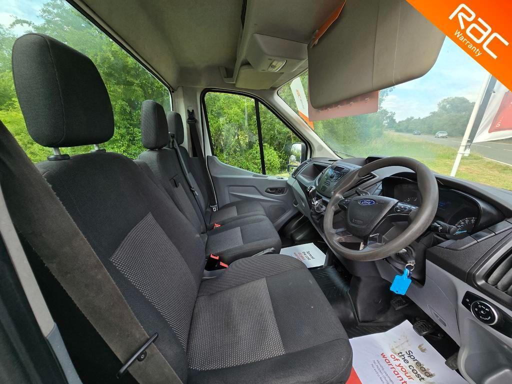 Ford Transit 2.2 TDCi 350 RWD L2 2dr (3-Way)