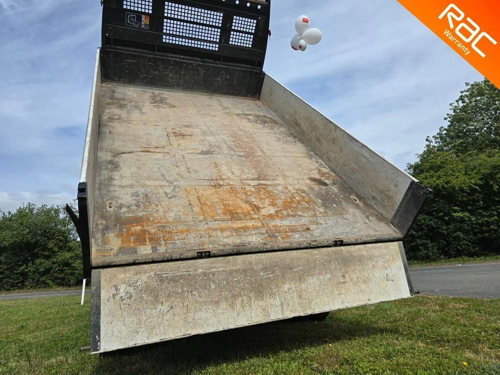 Ford Transit 2.2 TDCi 350 RWD L2 2dr (3-Way)