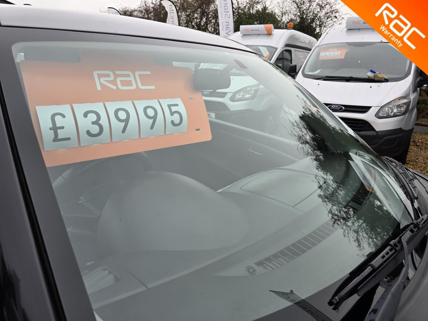 Suzuki Swift 1.2 SZ3 Hatchback 3dr Petrol Manual Euro 5 (94 ps)