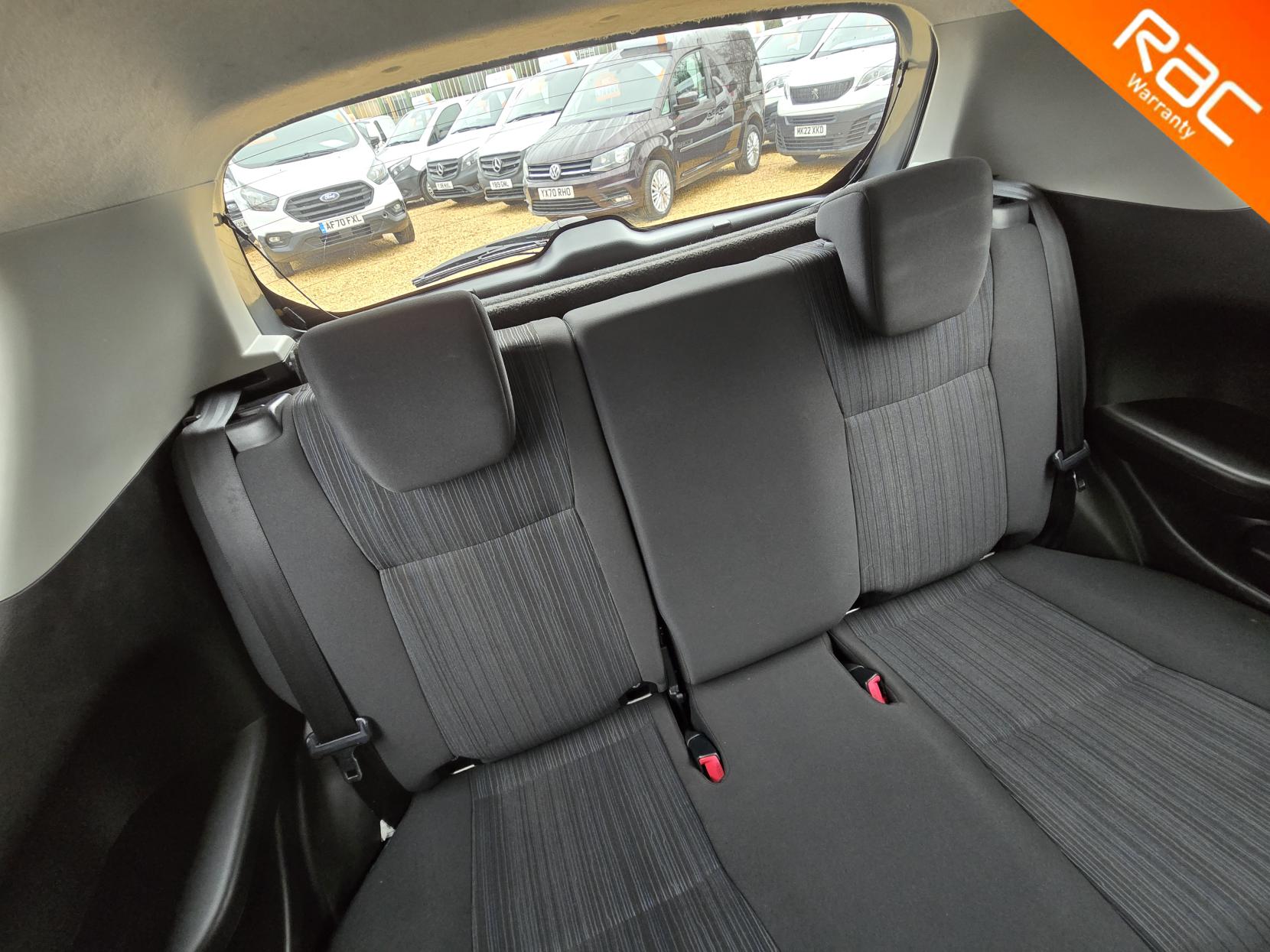 Suzuki Swift 1.2 SZ3 Hatchback 3dr Petrol Manual Euro 5 (94 ps)