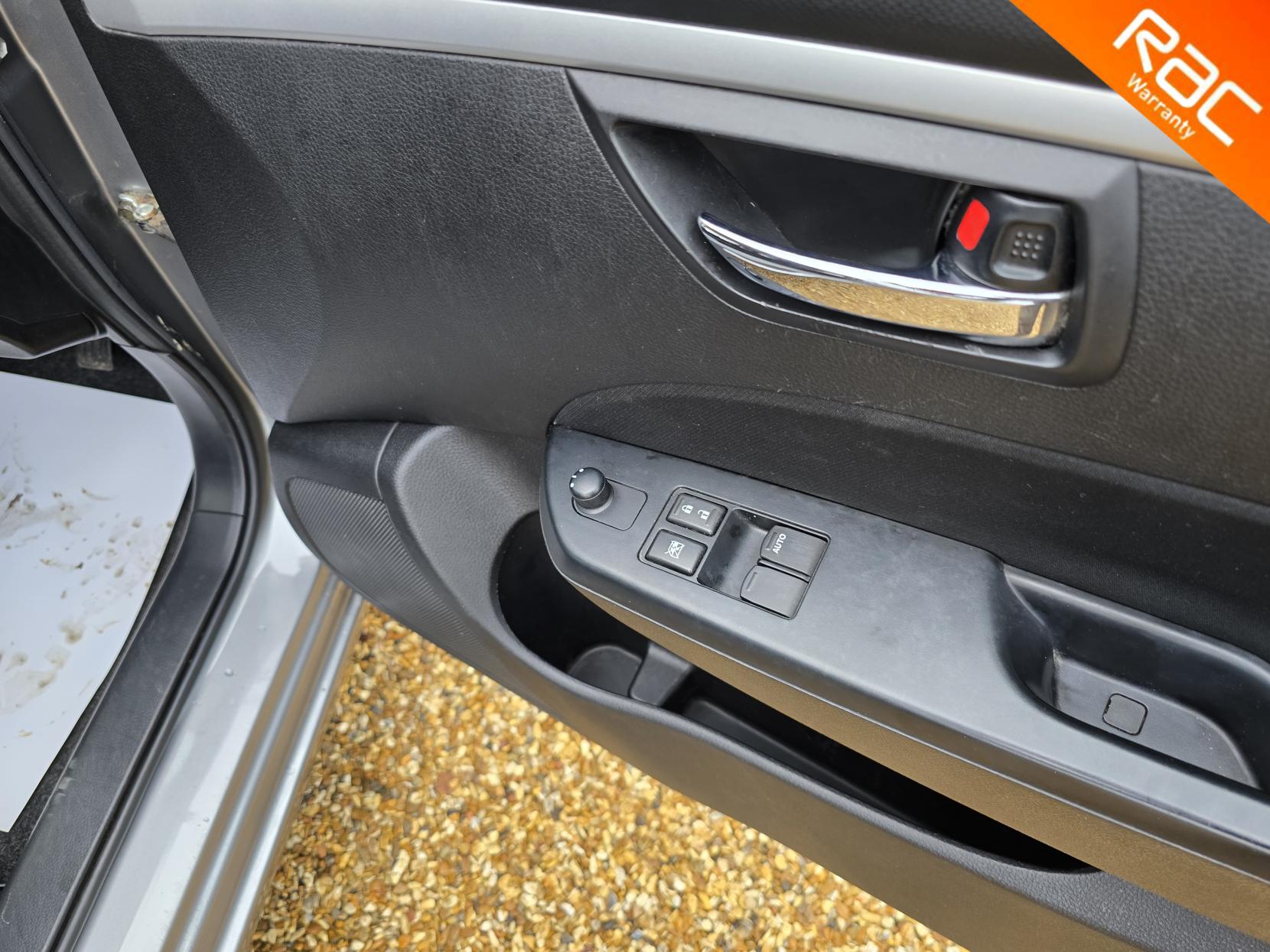 Suzuki Swift 1.2 SZ3 Hatchback 3dr Petrol Manual Euro 5 (94 ps)