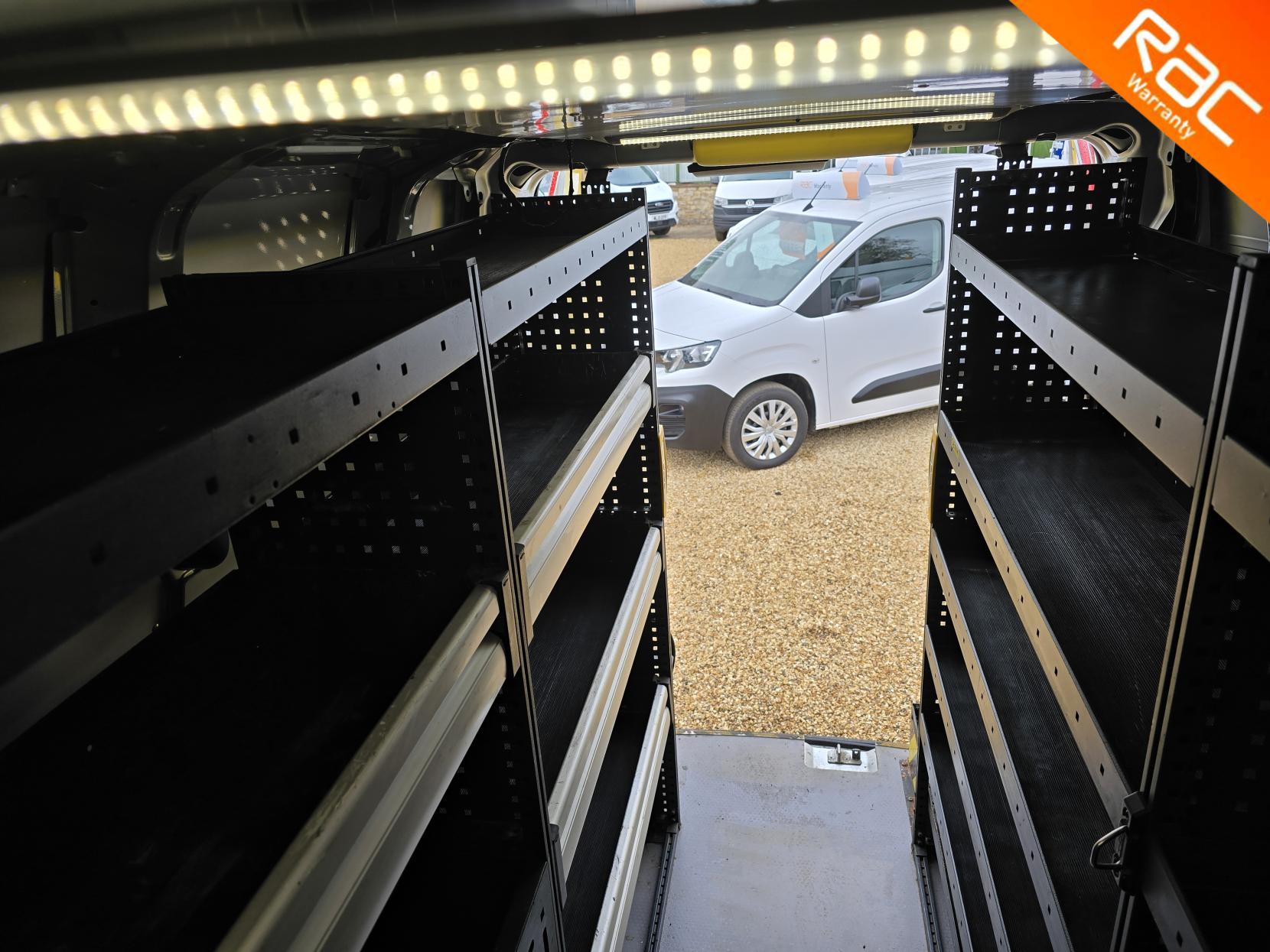 Ford Transit Custom 2.2 TDCi 310 ECOnetic Panel Van 5dr Diesel Manual L1 H1 (162 g/km, 98 bhp)