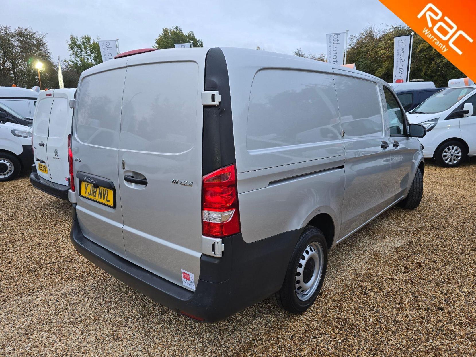 Mercedes-Benz Vito 1.6 111 CDI FWD L2 Euro 6 6dr