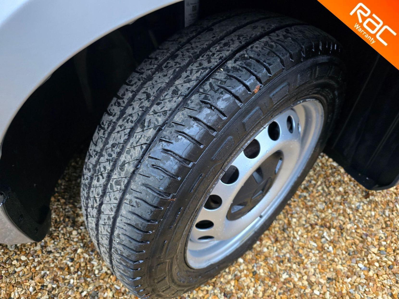 Mercedes-Benz Vito 1.6 111 CDI FWD L2 Euro 6 6dr