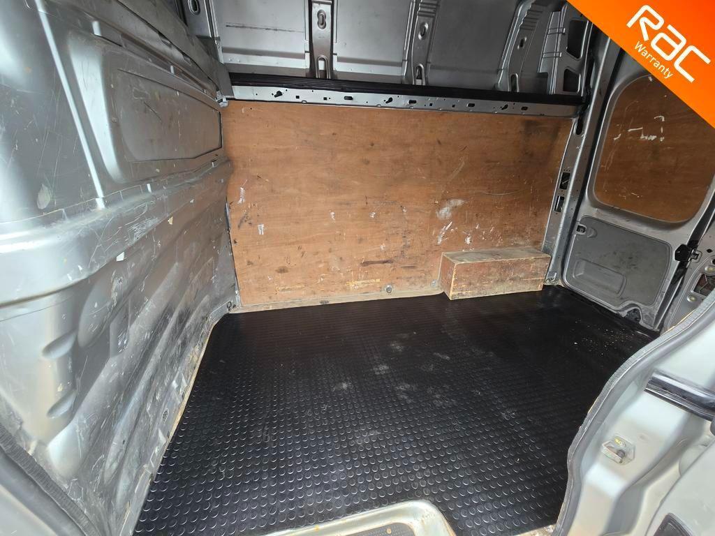 Vauxhall Vivaro 2.0 2900 CDTi FWD L1 H3 4dr