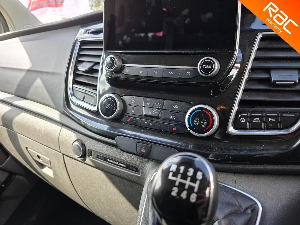 Ford Transit Custom 2.0 320 EcoBlue Limited Crew Van L2 H1 Euro 6 (s/s) 5dr (6 Seat)