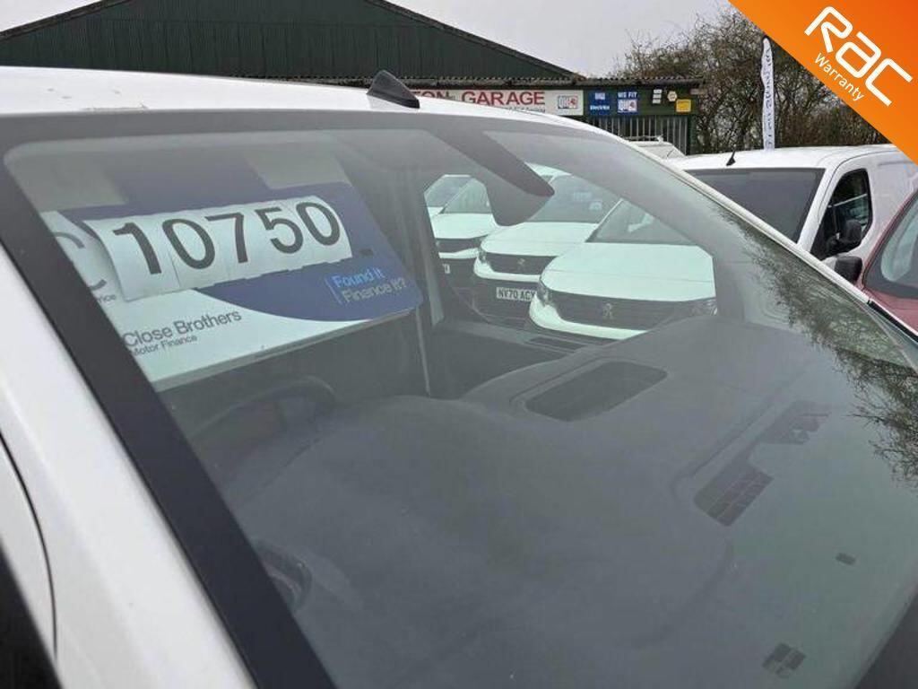 Peugeot Expert 2.0 BlueHDi 1400 Professional Premium Standard Panel Van MWB Euro 6 (s/s) 6dr