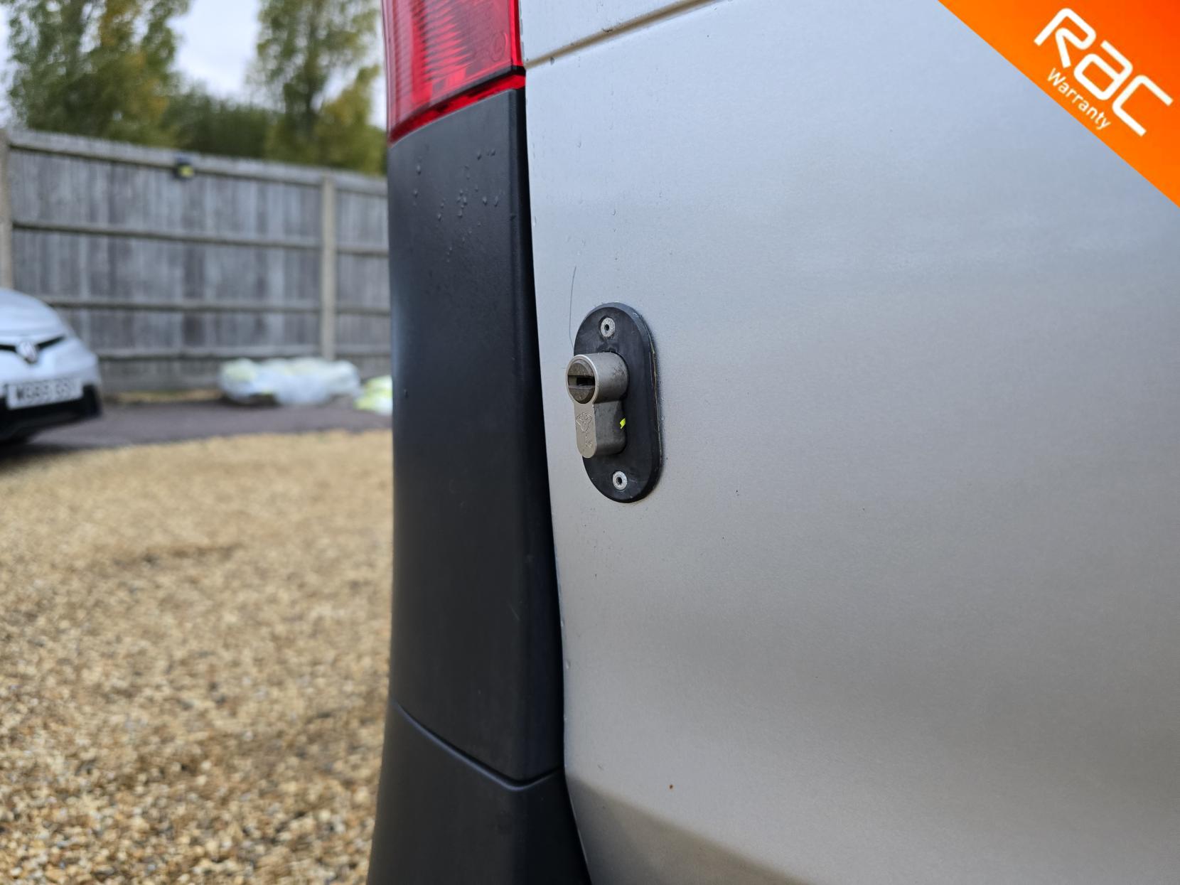 Mercedes-Benz Vito 1.6 111 CDI Panel Van 6dr Diesel Manual FWD L2 Euro 6 (114 ps)