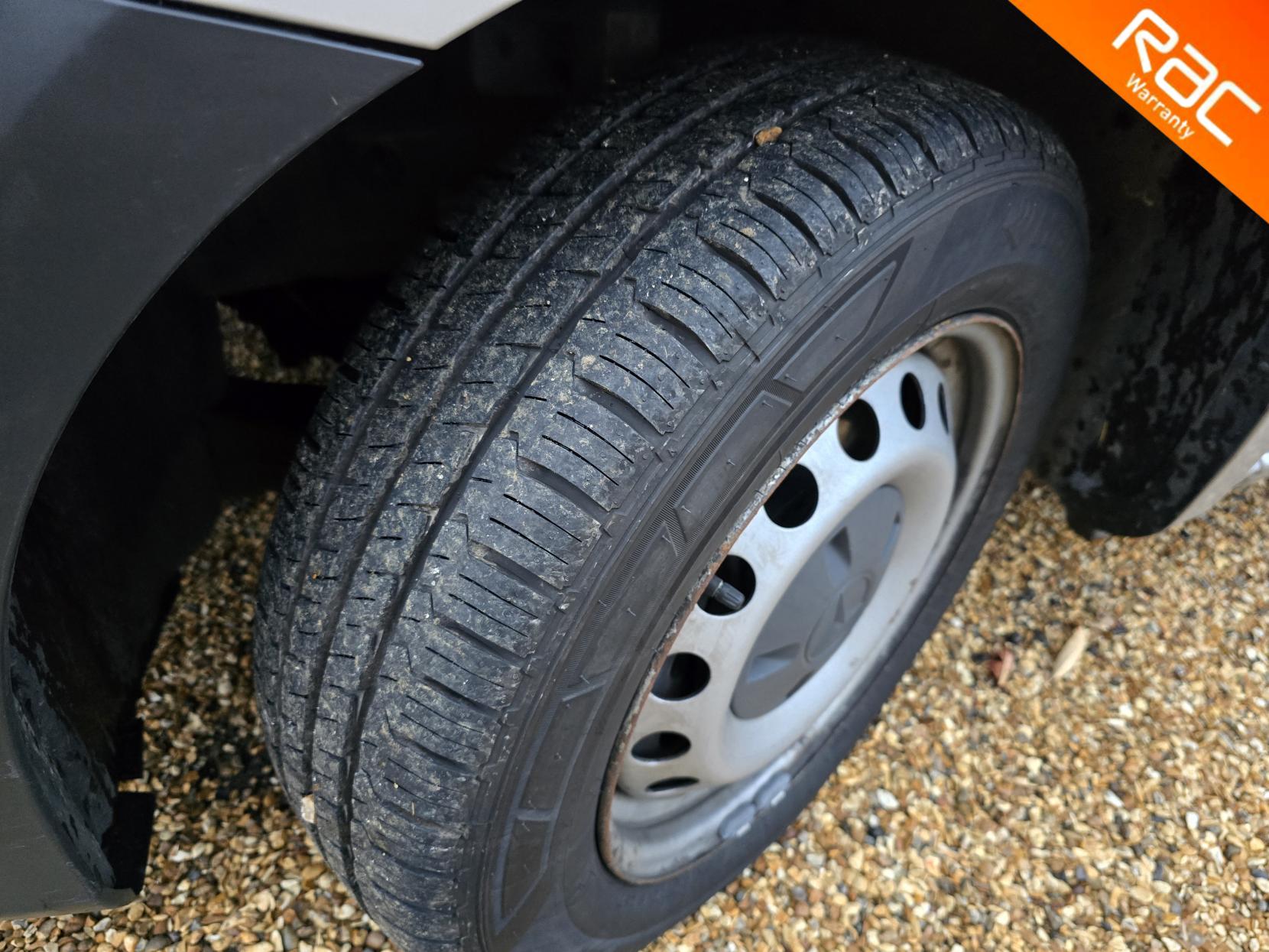 Mercedes-Benz Vito 1.6 111 CDI Panel Van 6dr Diesel Manual FWD L2 Euro 6 (114 ps)