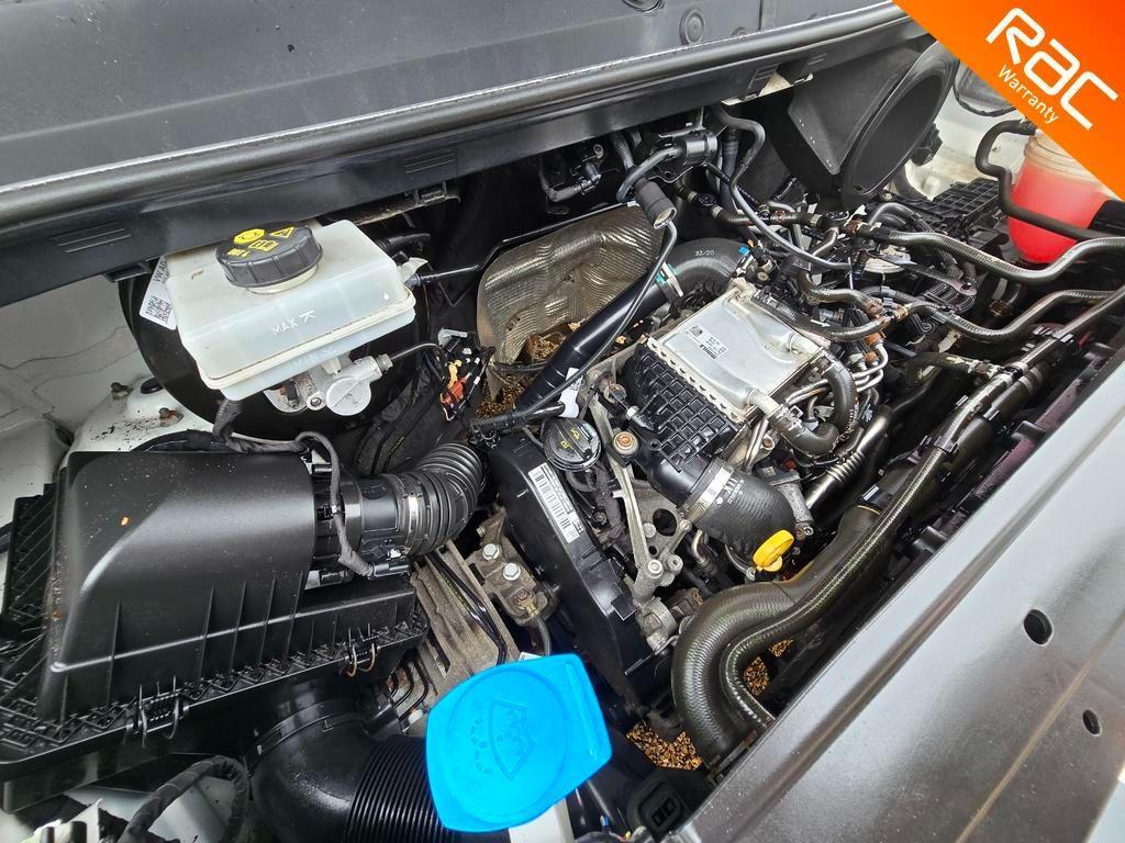 Volkswagen Crafter 2.0 TDI CR35 Trendline FWD MWB Euro 6 (s/s) 5dr