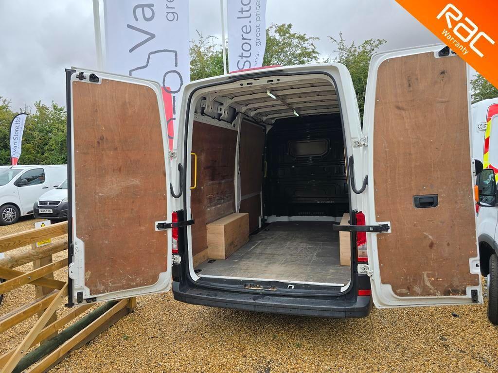 Volkswagen Crafter 2.0 TDI CR35 Trendline FWD MWB Euro 6 (s/s) 5dr