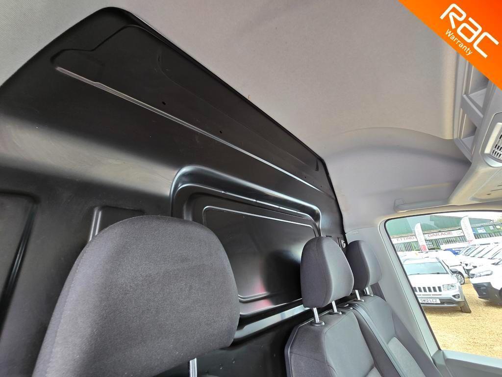 Volkswagen Crafter 2.0 TDI CR35 Trendline FWD MWB Euro 6 (s/s) 5dr