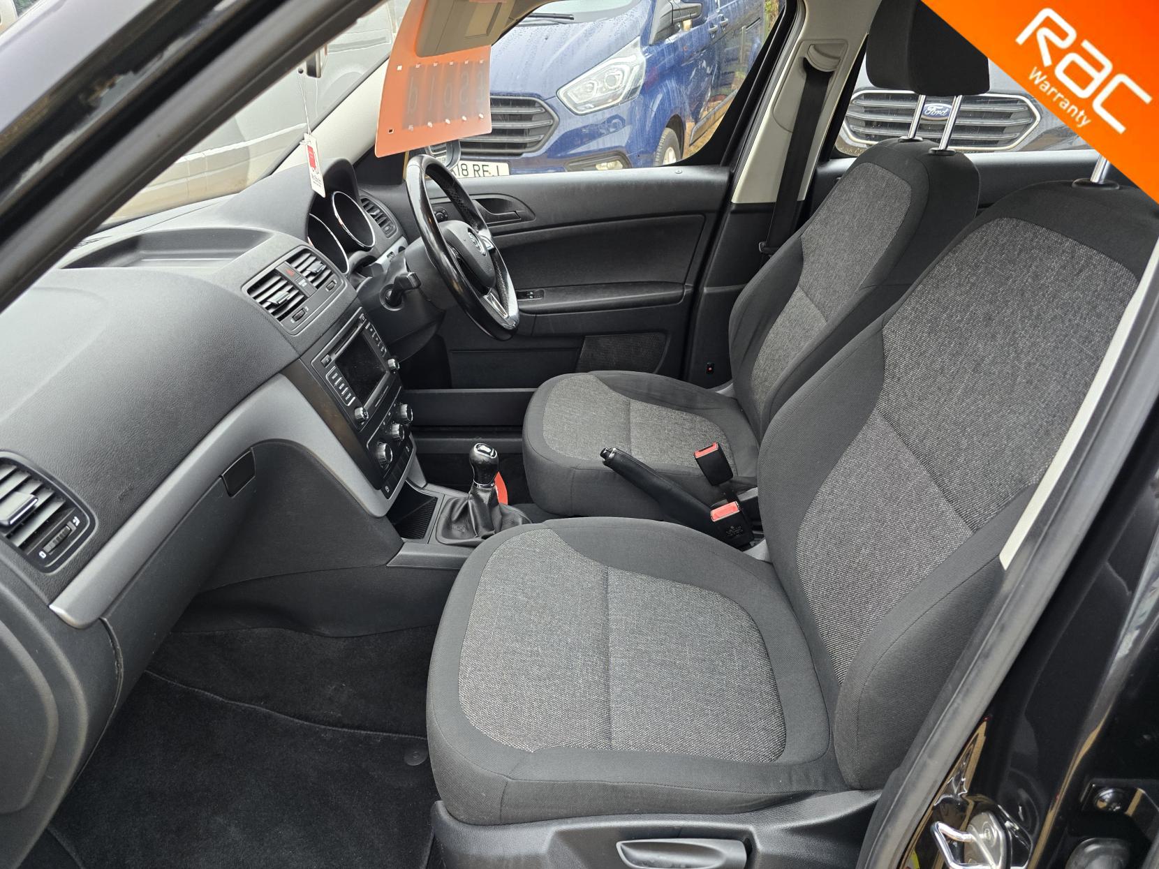 Skoda Yeti 1.6 TDI GreenLine II S SUV 5dr Diesel Manual Euro 5 (s/s) (105 ps)