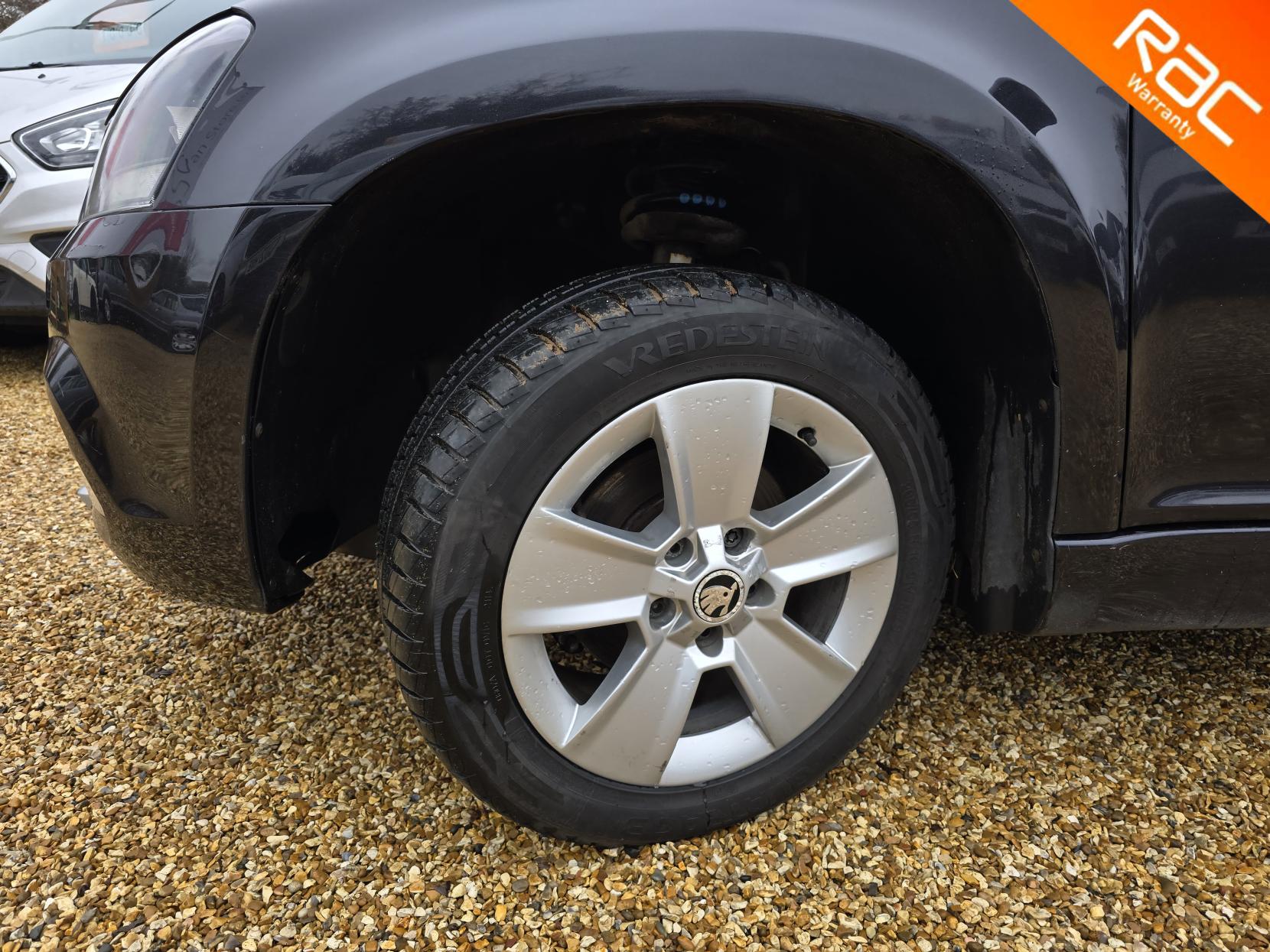 Skoda Yeti 1.6 TDI GreenLine II S SUV 5dr Diesel Manual Euro 5 (s/s) (105 ps)